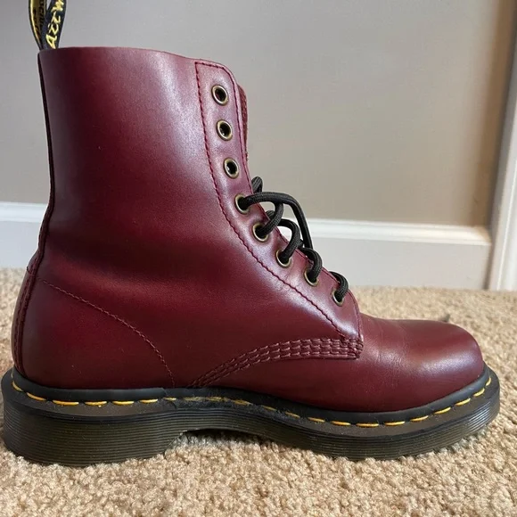 Size 7 Red 1460 Pascal Doc Martens combat boots - Picture 8 of 8